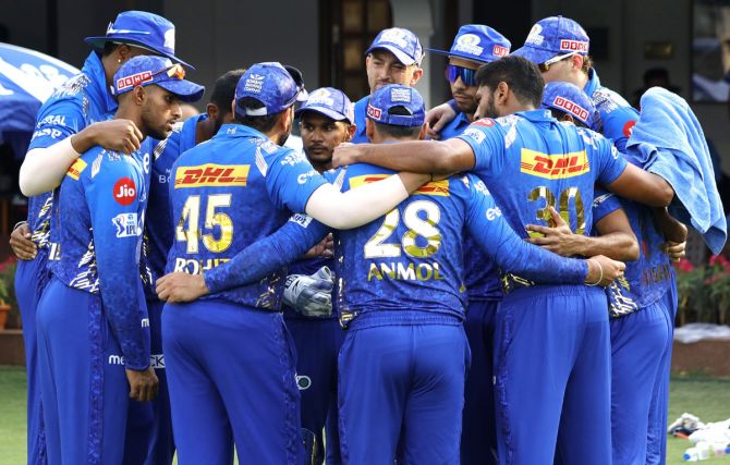 IPL 2022 - Mumbai Indians now officially out of Playoff