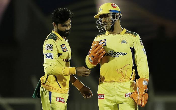 Brad Hogg opined on CSK captaincy after MS Dhoni