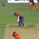 David Warner turns right handed and plays hilarious shot against Bhubaneswar Kumar